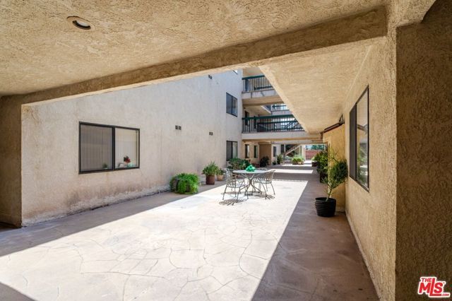 330 Burchett Street 206, Glendale, CA 91203