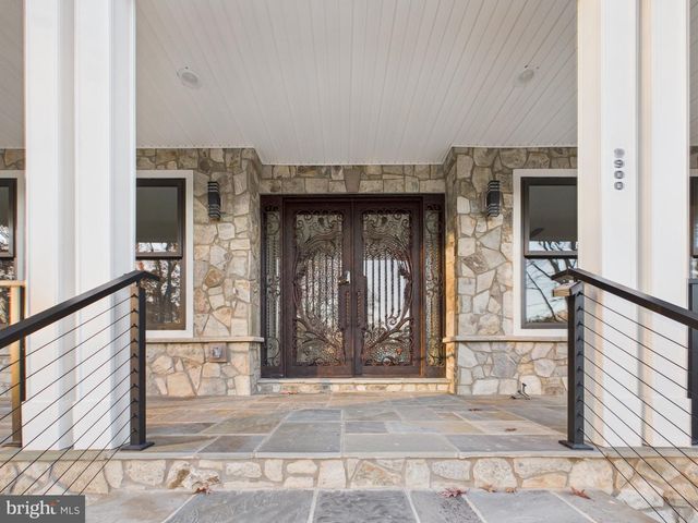 9900 BARBARA ANN LN, Fairfax, VA 22032