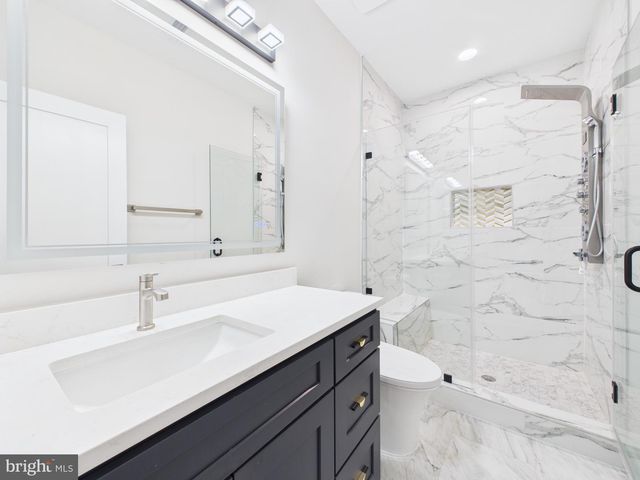 9900 BARBARA ANN LN, Fairfax, VA 22032