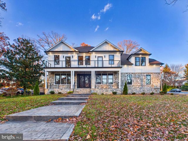 9900 BARBARA ANN LN, Fairfax, VA 22032