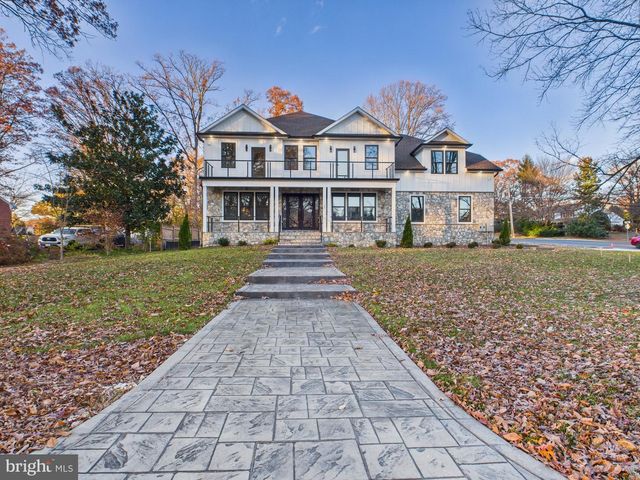 9900 BARBARA ANN LN, Fairfax, VA 22032