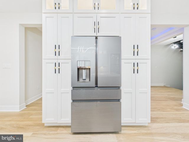 9900 BARBARA ANN LN, Fairfax, VA 22032