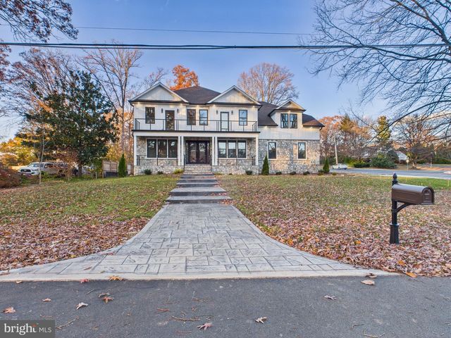 9900 BARBARA ANN LN, Fairfax, VA 22032