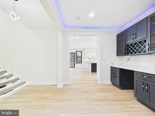 9900 BARBARA ANN LN, Fairfax, VA 22032