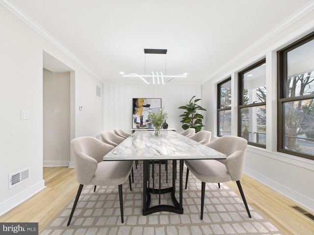 9900 BARBARA ANN LN, Fairfax, VA 22032