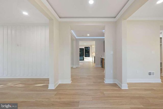 9900 BARBARA ANN LN, Fairfax, VA 22032