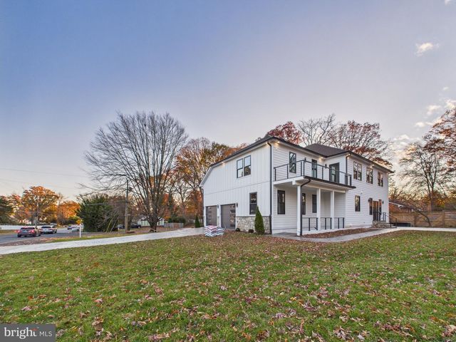 9900 BARBARA ANN LN, Fairfax, VA 22032