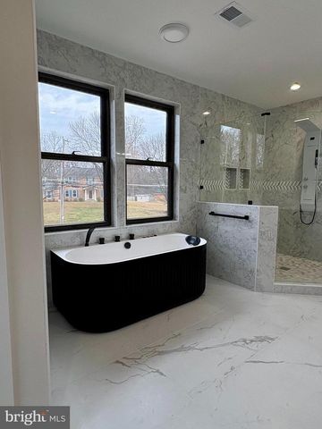 9900 BARBARA ANN LN, Fairfax, VA 22032