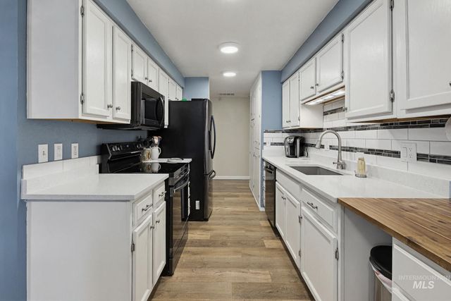 1995 N Wilmington Dr, Boise, ID 83704