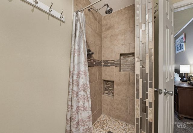 1995 N Wilmington Dr, Boise, ID 83704