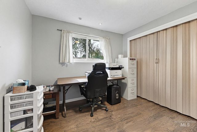 1995 N Wilmington Dr, Boise, ID 83704