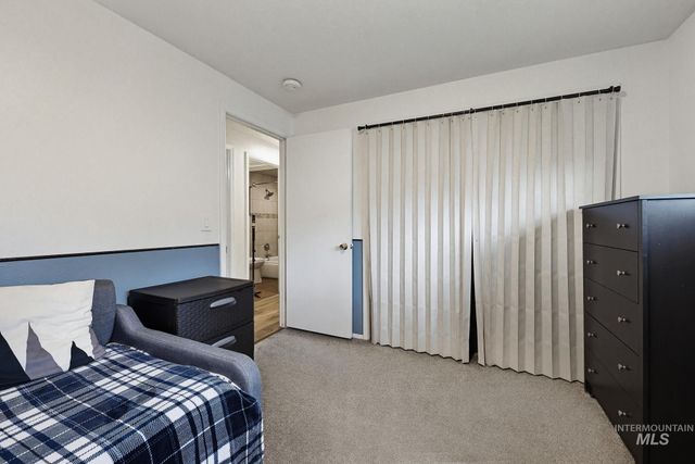 1995 N Wilmington Dr, Boise, ID 83704