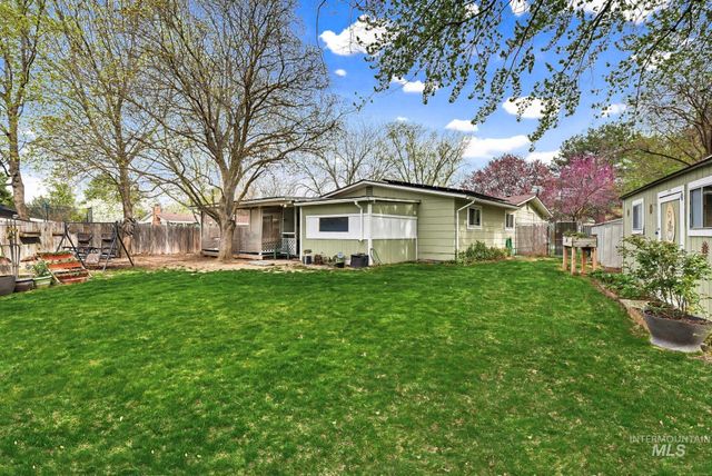 1995 N Wilmington Dr, Boise, ID 83704