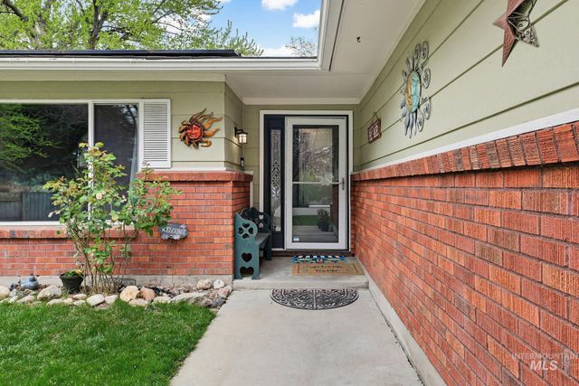 1995 N Wilmington Dr, Boise, ID 83704