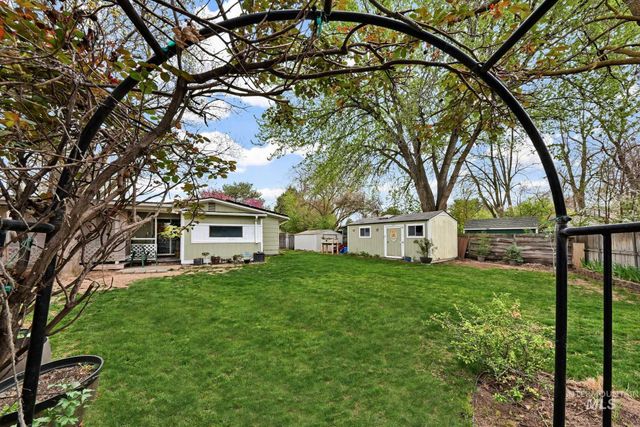 1995 N Wilmington Dr, Boise, ID 83704