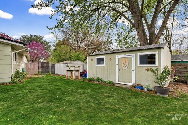 1995 N Wilmington Dr, Boise, ID 83704