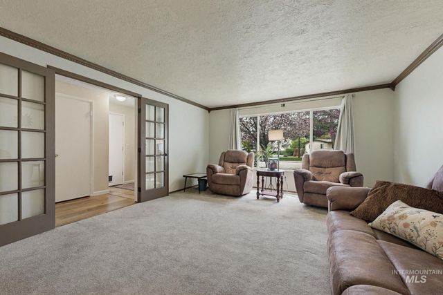 1995 N Wilmington Dr, Boise, ID 83704