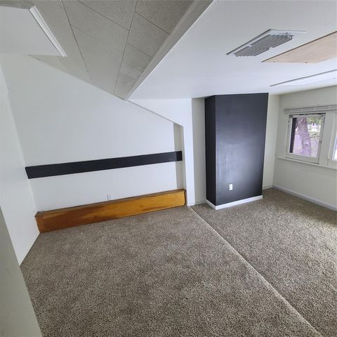 615 E Washington ST, Giddings, TX 78942