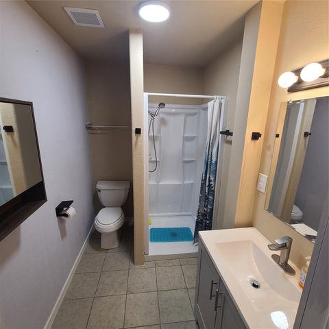 615 E Washington ST, Giddings, TX 78942