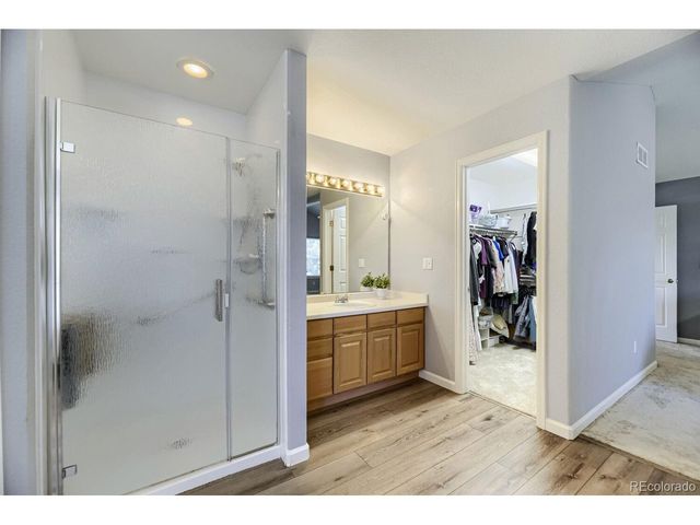 5860 S Espana St, Aurora, CO 80015