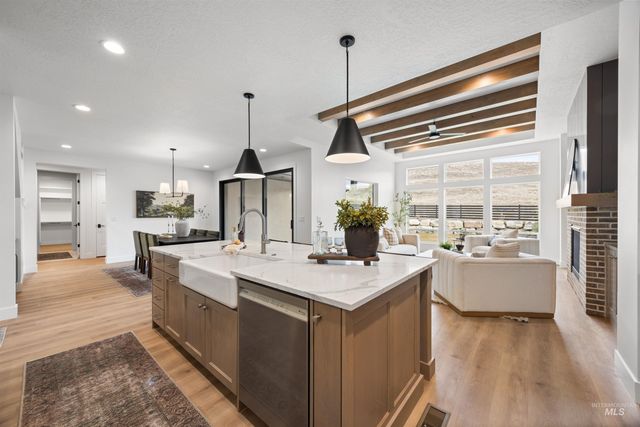 7176 N Firhill Pl, Eagle, ID 83616