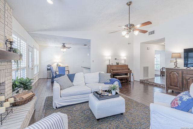 2102 OAK RNCH, San Antonio, TX 78259
