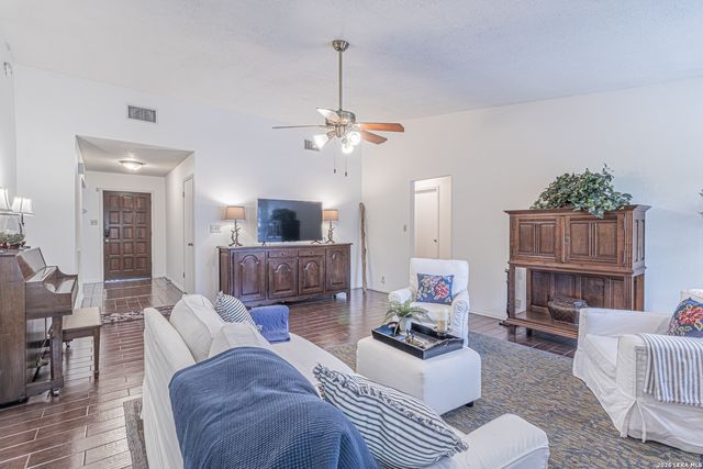 2102 OAK RNCH, San Antonio, TX 78259