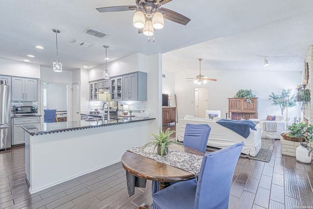 2102 OAK RNCH, San Antonio, TX 78259