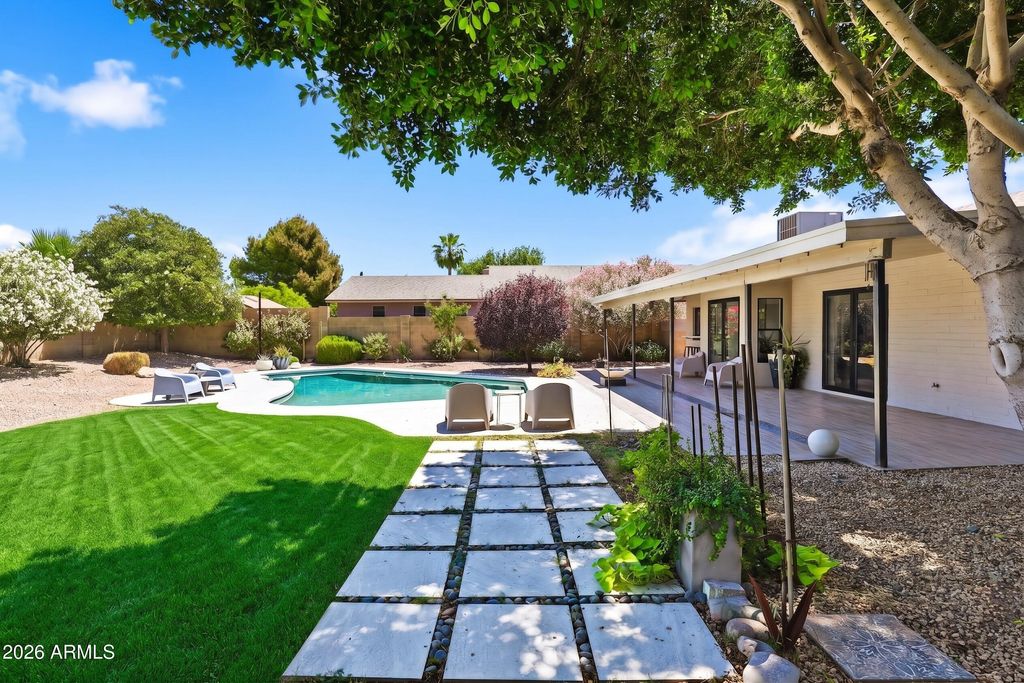 Image 17 of property listing at 5810 E FRIESS Drive, Scottsdale, AZ 85254