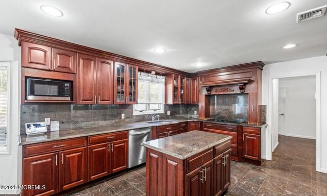16 Bridle Drive, West Long Branch, NJ 07764