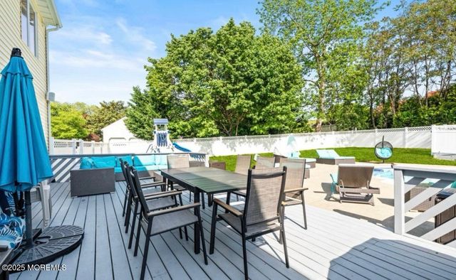 16 Bridle Drive, West Long Branch, NJ 07764