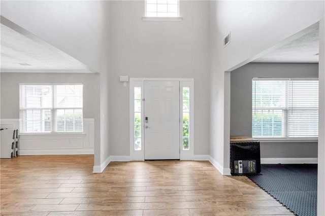709 Roxholly Lane, Buford, GA 30518