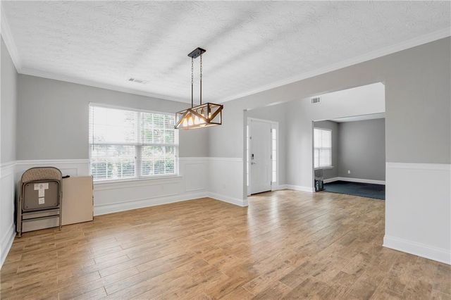 709 Roxholly Lane, Buford, GA 30518