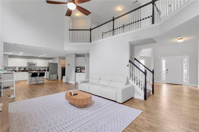 709 Roxholly Lane, Buford, GA 30518