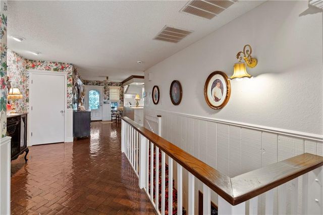 2950 W Eagle View, Garden City, KS 67846