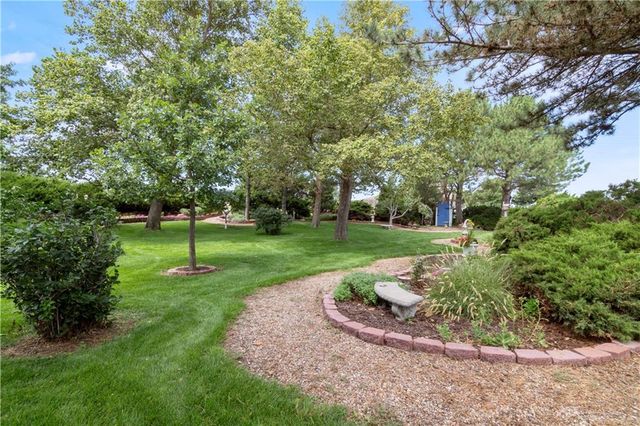 2950 W Eagle View, Garden City, KS 67846