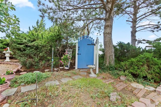 2950 W Eagle View, Garden City, KS 67846