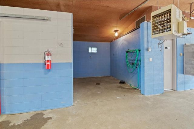 2950 W Eagle View, Garden City, KS 67846