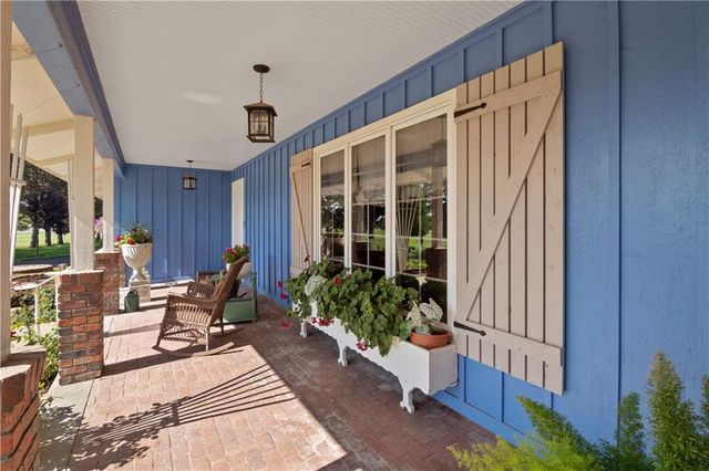 2950 W Eagle View, Garden City, KS 67846