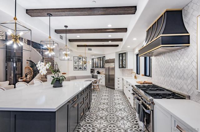 1375 Este Vista, Cardiff By The Sea, CA 92007