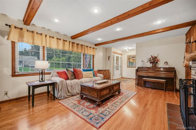 4 Pheasant Drive, West Nyack, NY 10994