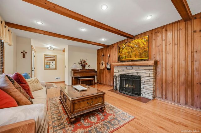4 Pheasant Drive, West Nyack, NY 10994