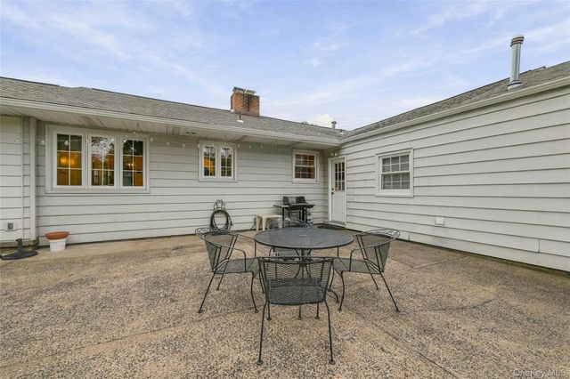 4 Pheasant Drive, West Nyack, NY 10994