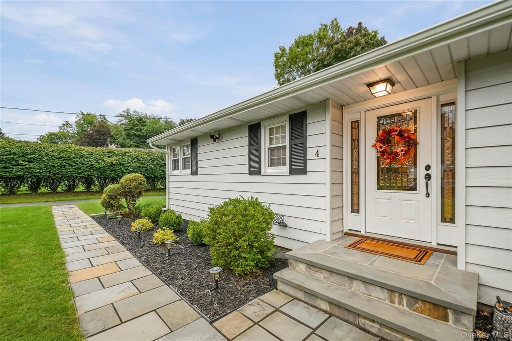 4 Pheasant Drive, West Nyack, NY 10994 — exterior