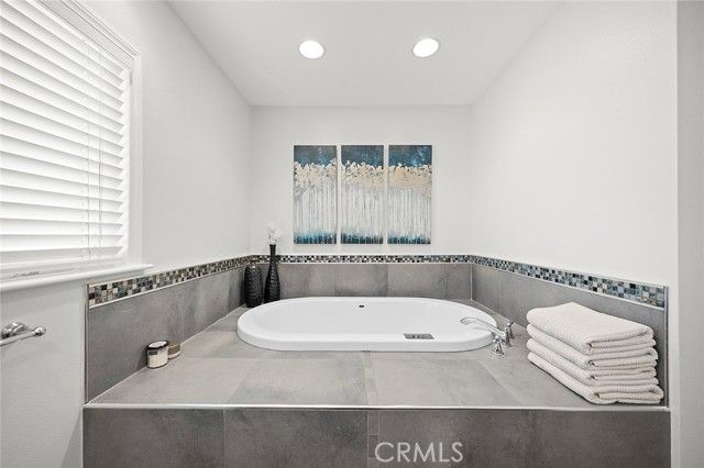 7671 Juliette Low Drive, Huntington Beach, CA 92647