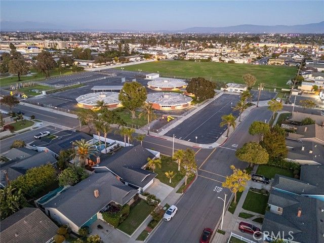 7671 Juliette Low Drive, Huntington Beach, CA 92647