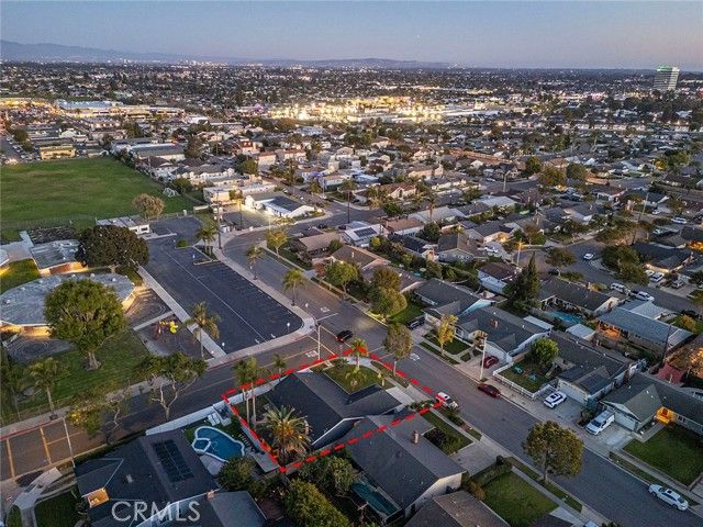 7671 Juliette Low Drive, Huntington Beach, CA 92647