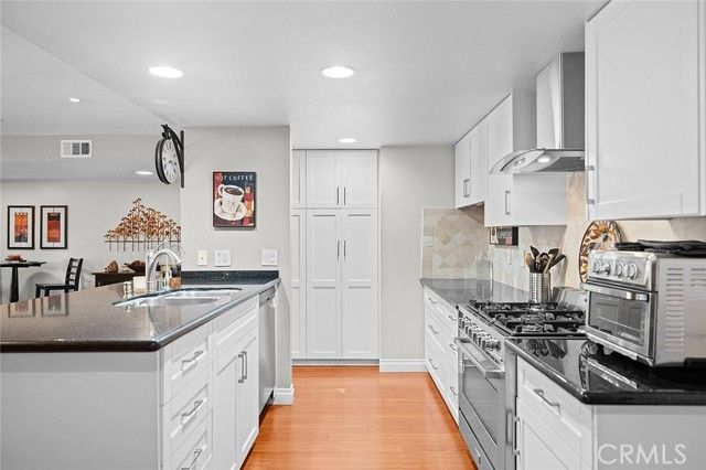 7671 Juliette Low Drive, Huntington Beach, CA 92647