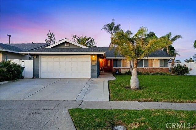 7671 Juliette Low Drive, Huntington Beach, CA 92647
