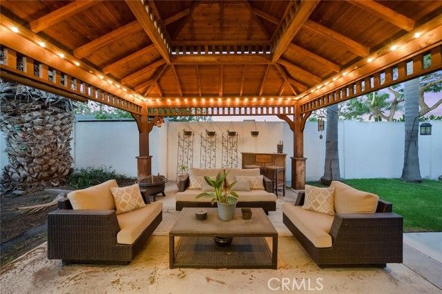 7671 Juliette Low Drive, Huntington Beach, CA 92647